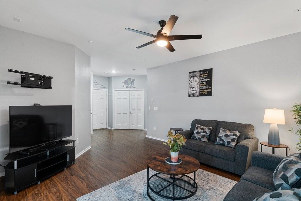 1217 Cove Palisades Dr - Photo 7 of 28
