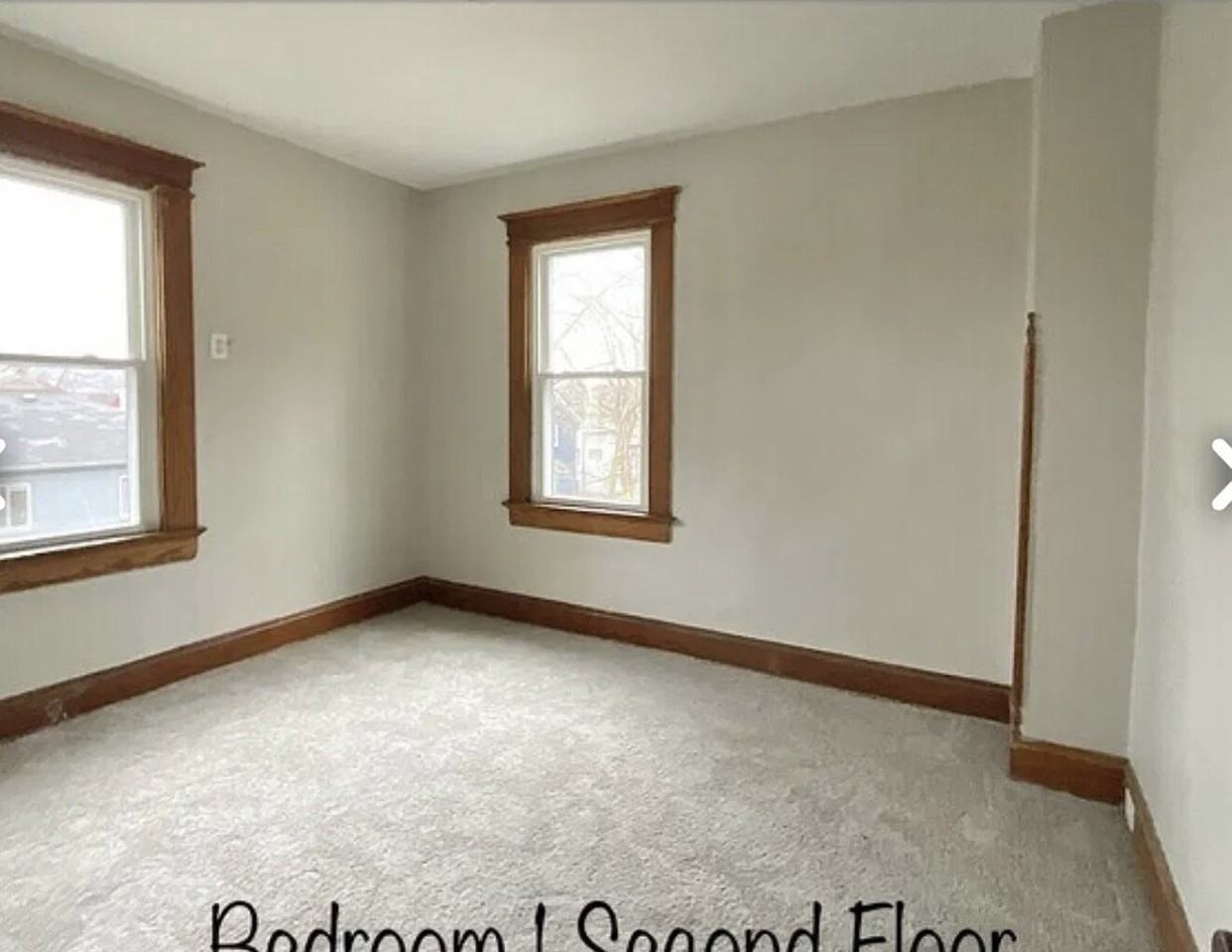 287 Earnshaw Ave - Photo 4 of 16