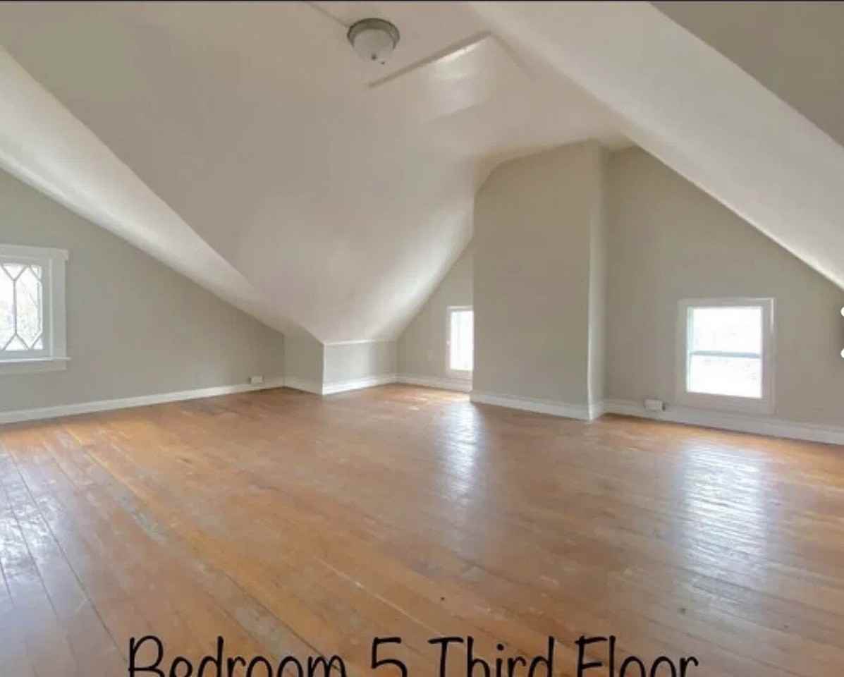 287 Earnshaw Ave - Photo 7 of 16