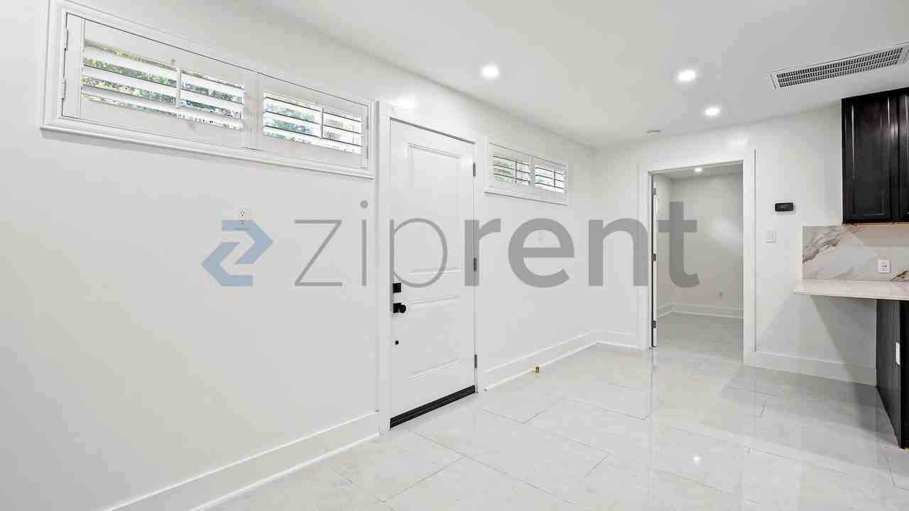 12430 Briar Forest Dr #B - Photo 4 of 19