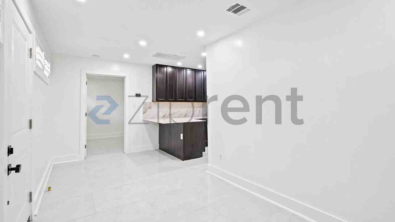 12430 Briar Forest Dr #B - Photo 5 of 19