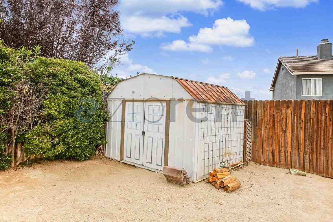 6121 W Avenue J5 - Photo 7 of 32