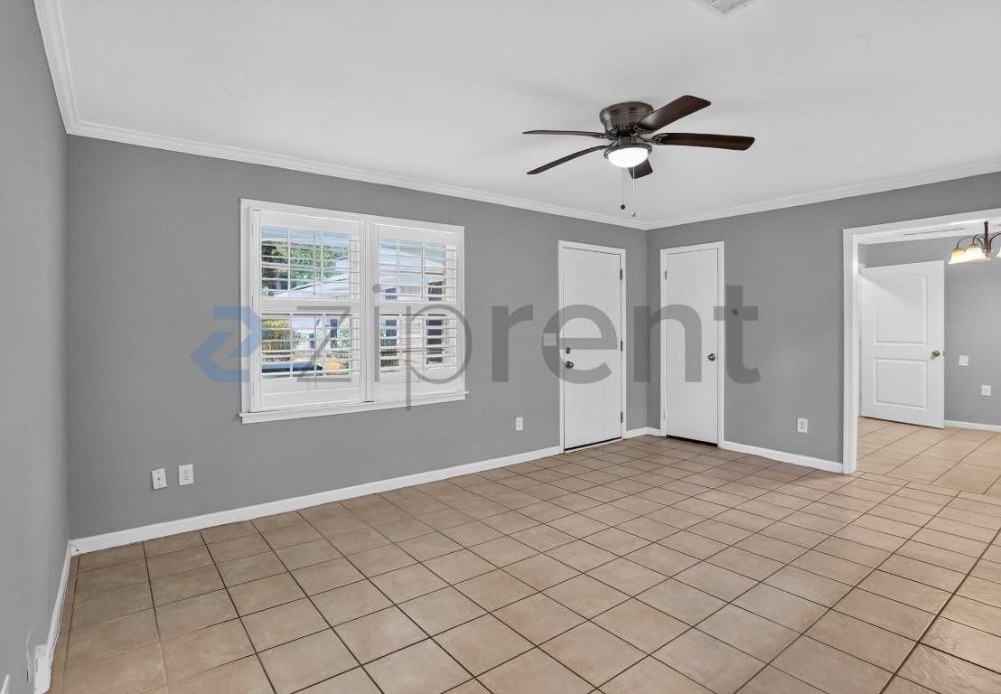 5438 Langhorn Way #B - Photo 5 of 20