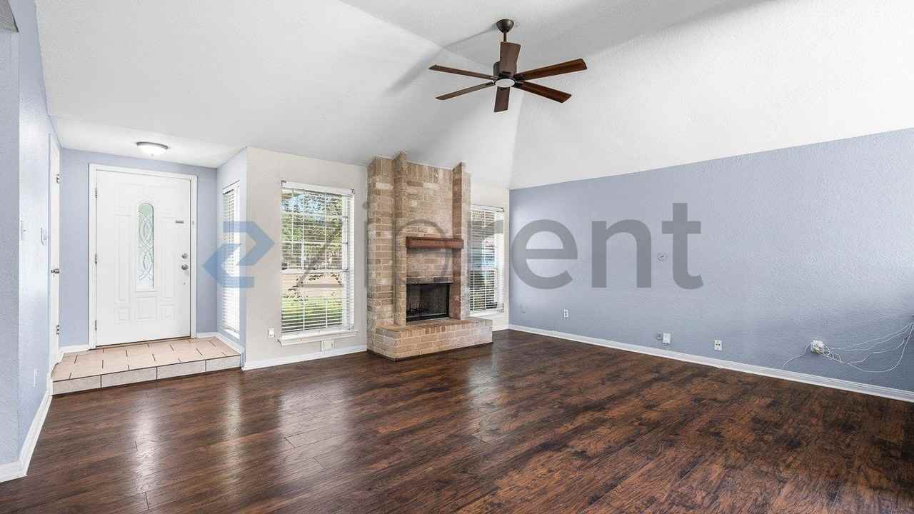 19511 Coppervine Ln - Photo 6 of 25