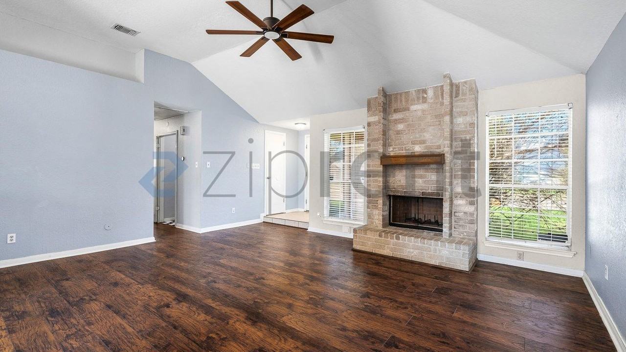 19511 Coppervine Ln - Photo 7 of 25
