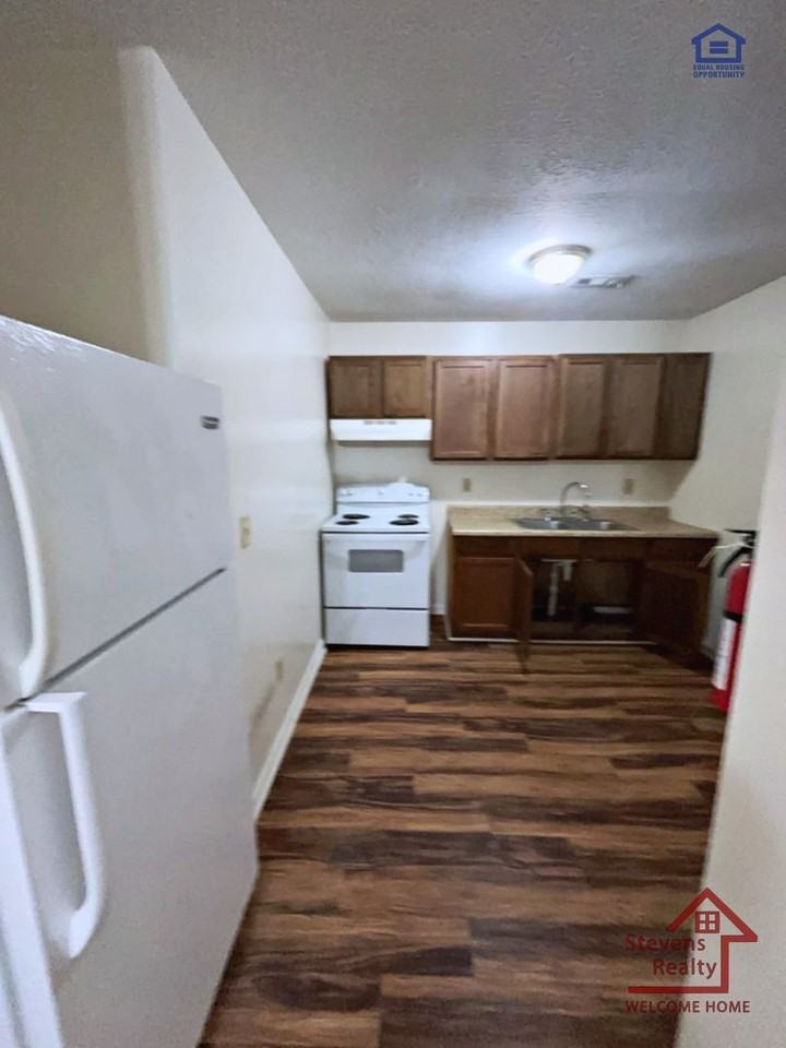 28 Bybee Woods Dr #1 - Photo 4 of 11
