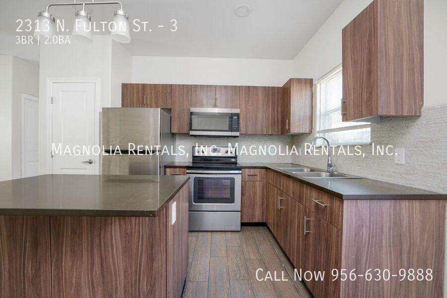 2313 N Fulton St #3 - Photo 4 of 14