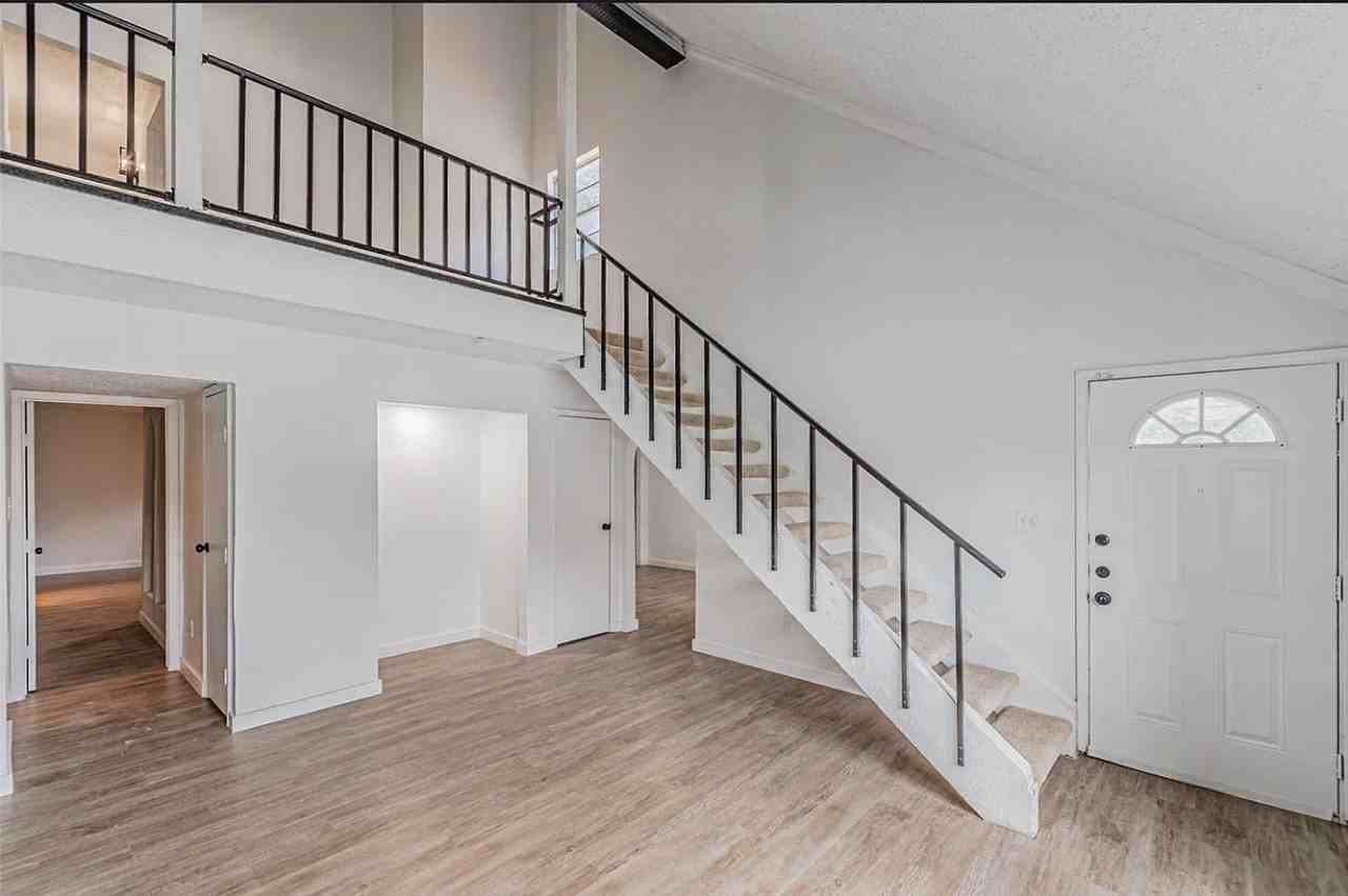 2008 Clubridge Dr - Photo 6 of 15