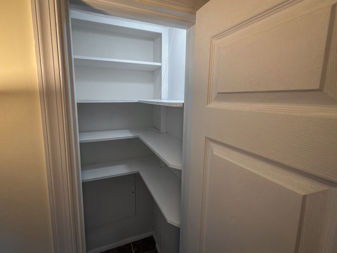 2541 Hillsman St #NA - Photo 5 of 10