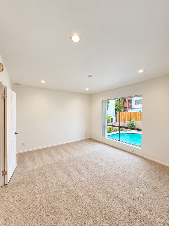1023 Hancock Ave #212 - Photo 4 of 16