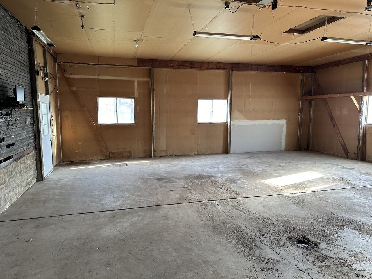 6102 William Flynn Hwy - Photo 2 of 5