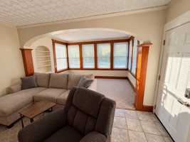 featured image of 103 Vine St #2B