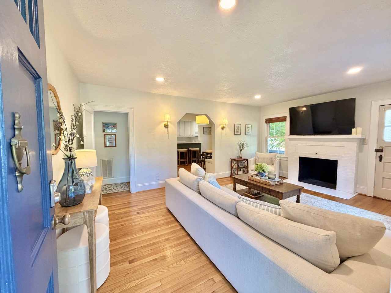 201 Sir Oliver Rd #NA - Photo 3 of 40