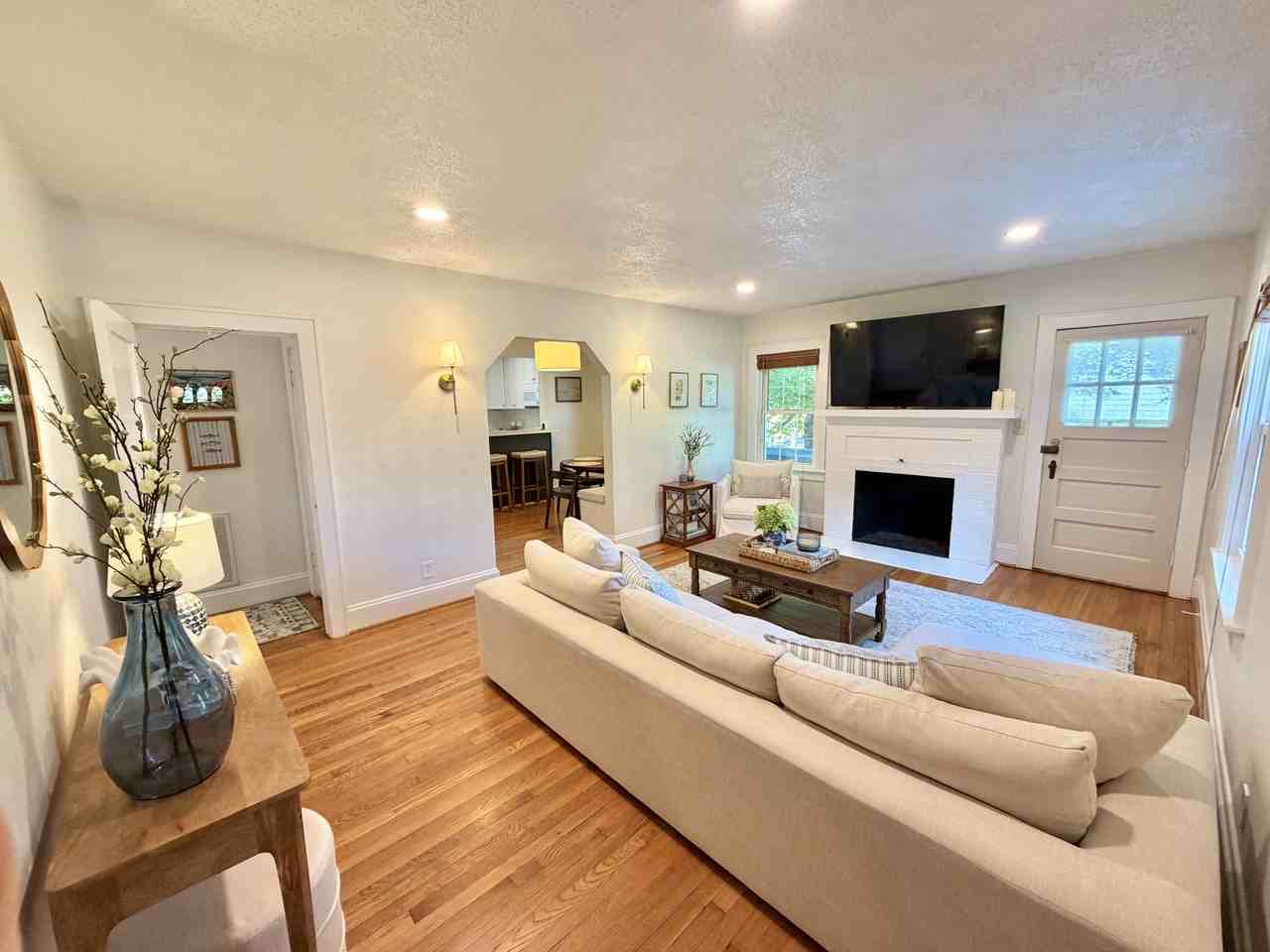 201 Sir Oliver Rd #NA - Photo 4 of 40