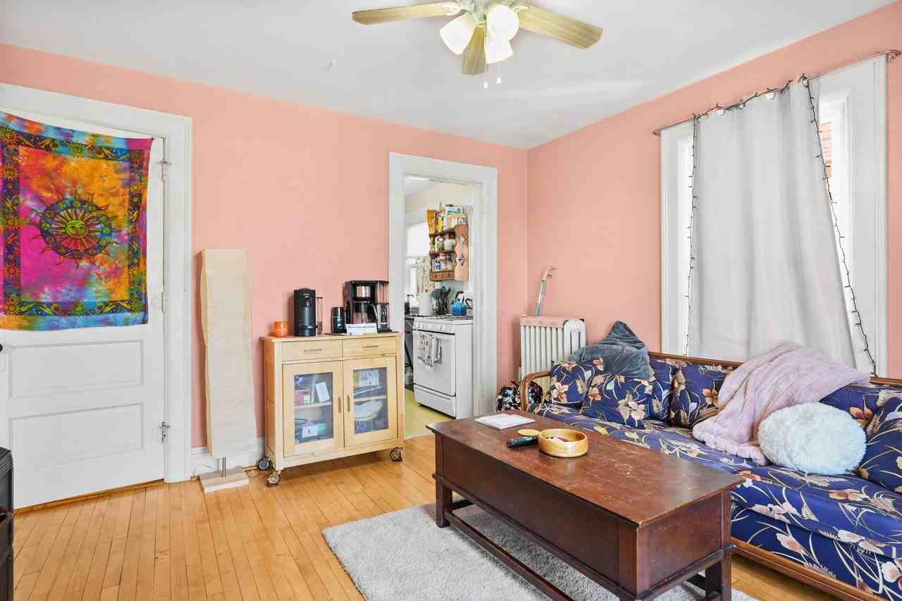 1338 Morrison St #3 - Photo 5 of 11