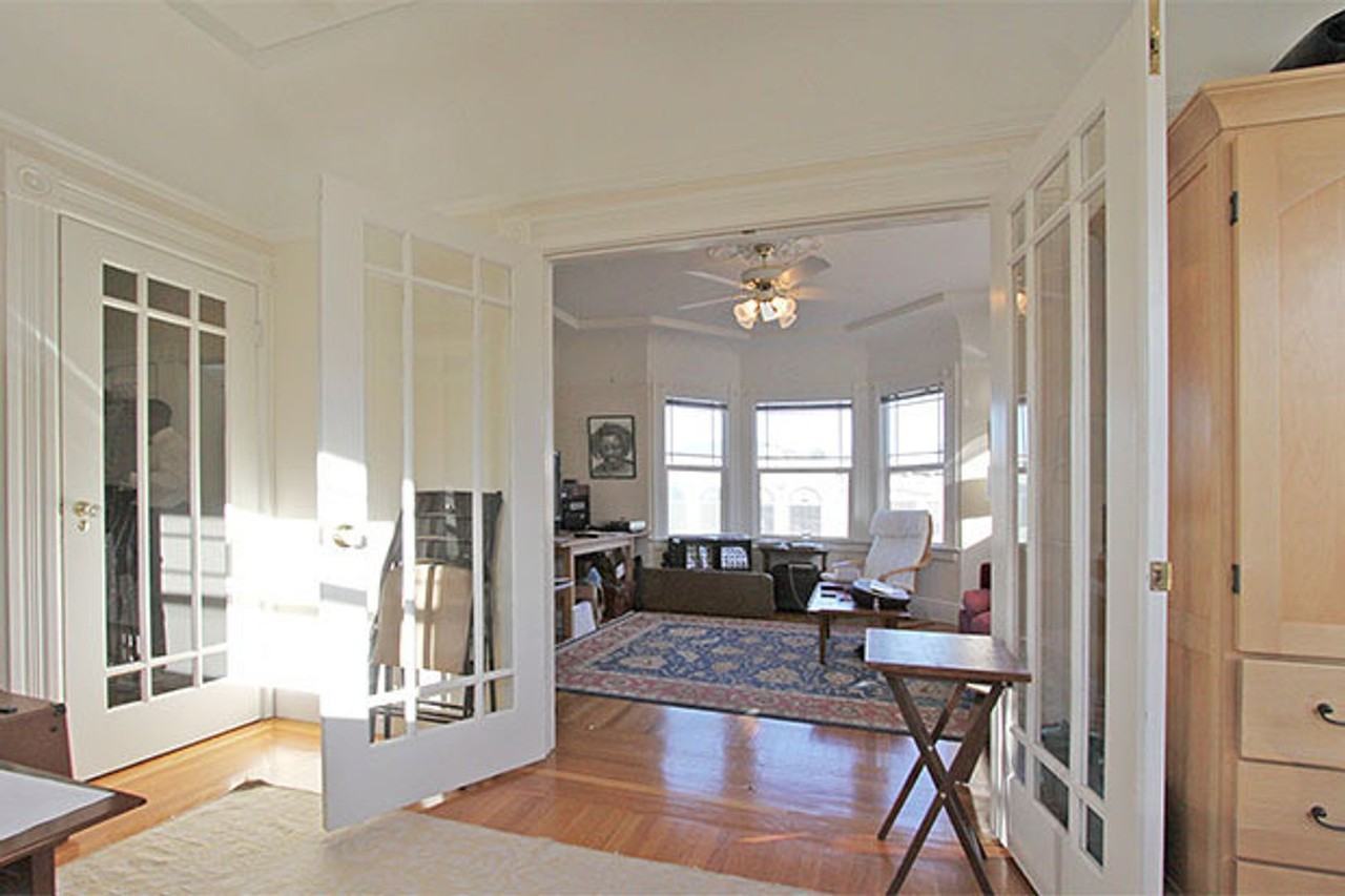 1105 Shrader St - Photo 2 of 13