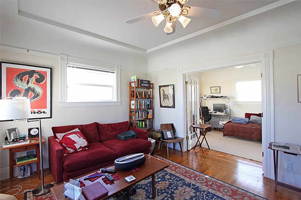 1105 Shrader St - Photo 3 of 13