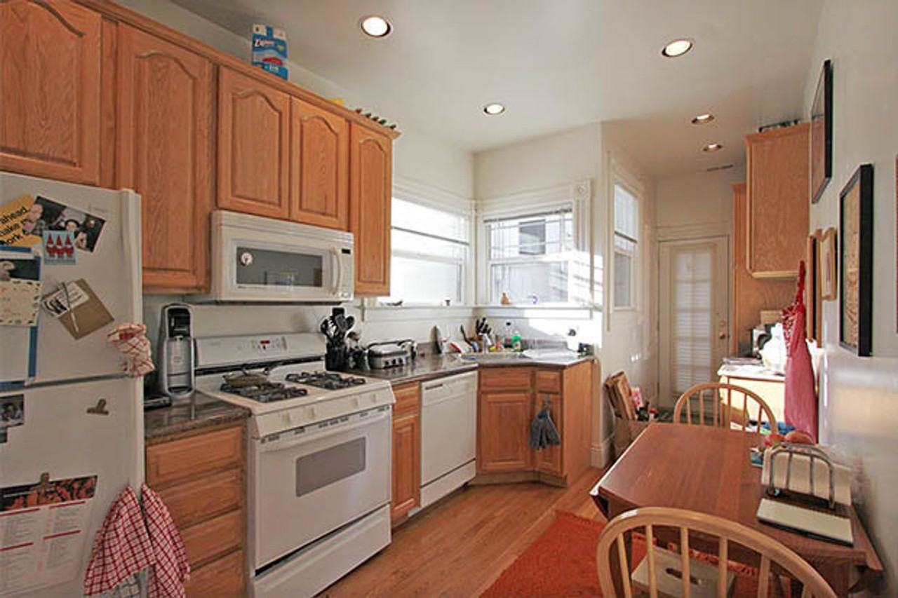 1105 Shrader St - Photo 5 of 13