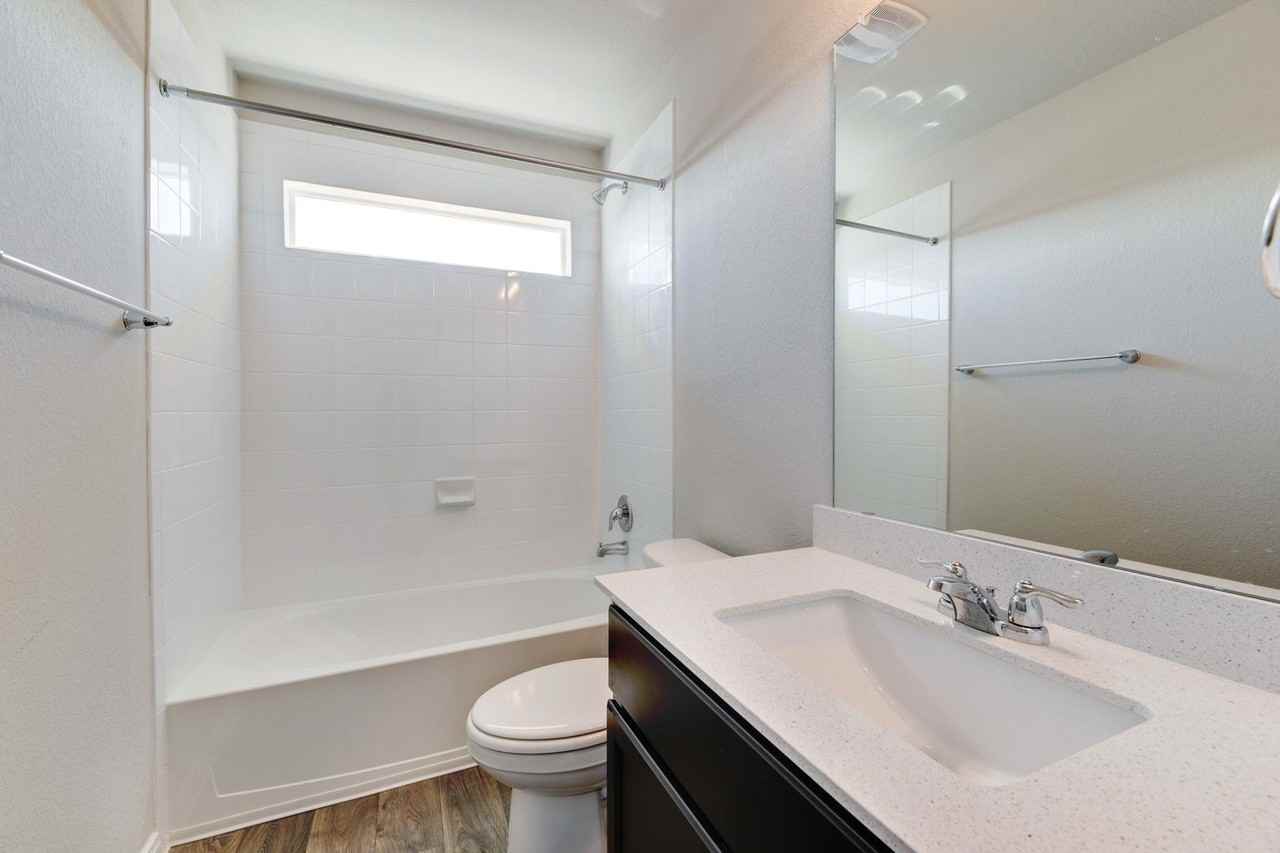 14119 Macquarie Dr - Photo 3 of 31
