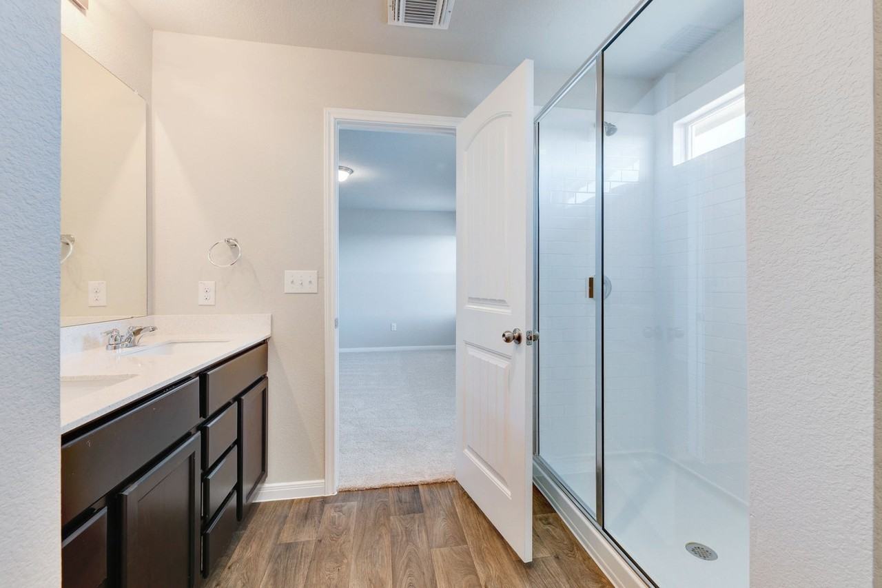 14119 Macquarie Dr - Photo 5 of 31