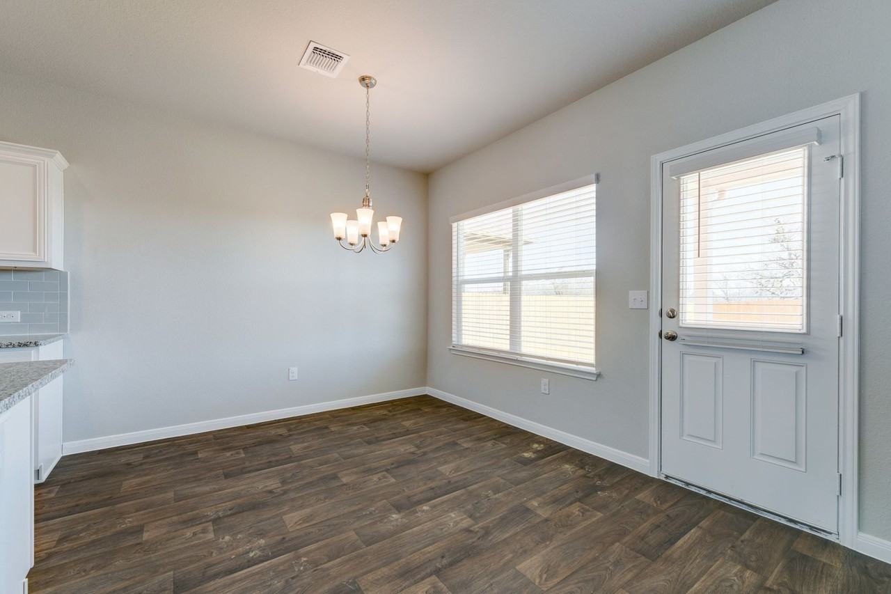 14119 Macquarie Dr - Photo 7 of 31