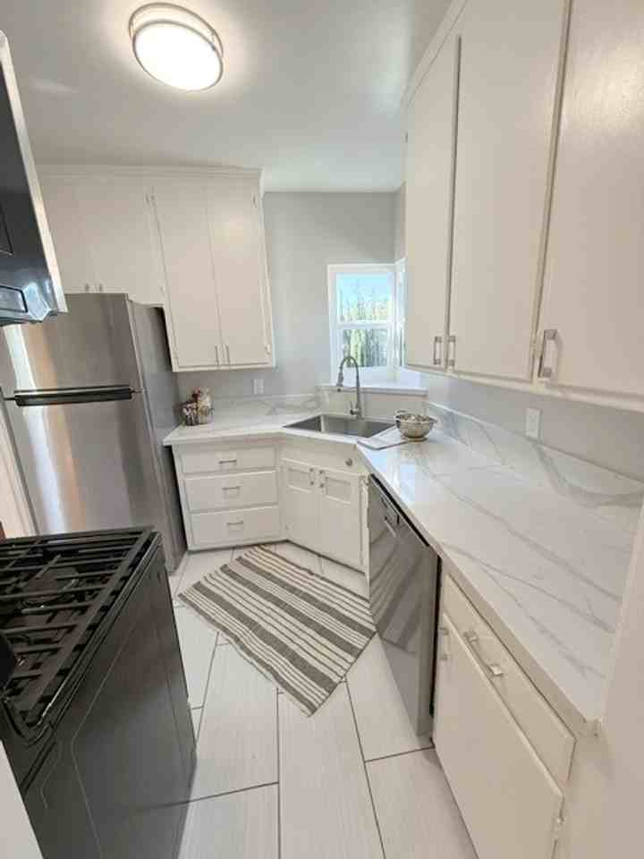 2318 Mira Vista Ave - Photo 4 of 20