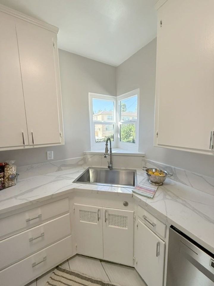 2318 Mira Vista Ave - Photo 5 of 20