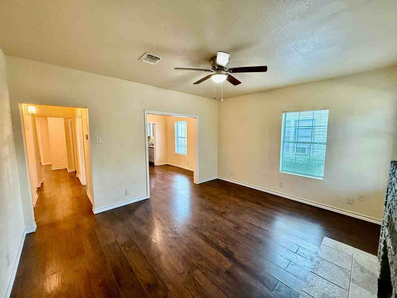 204 W White - Photo 3 of 23