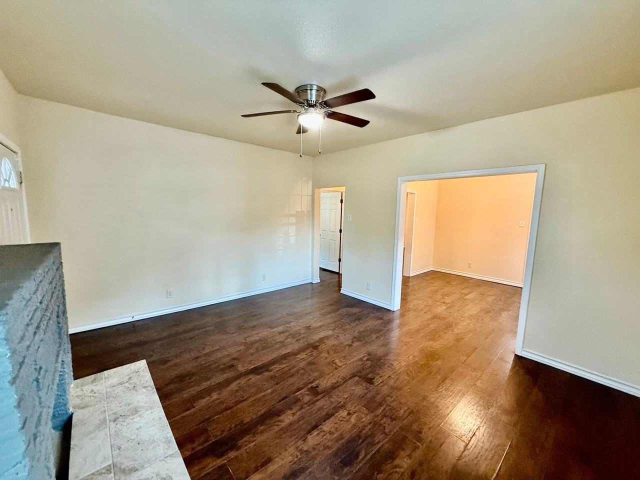 204 W White - Photo 4 of 23