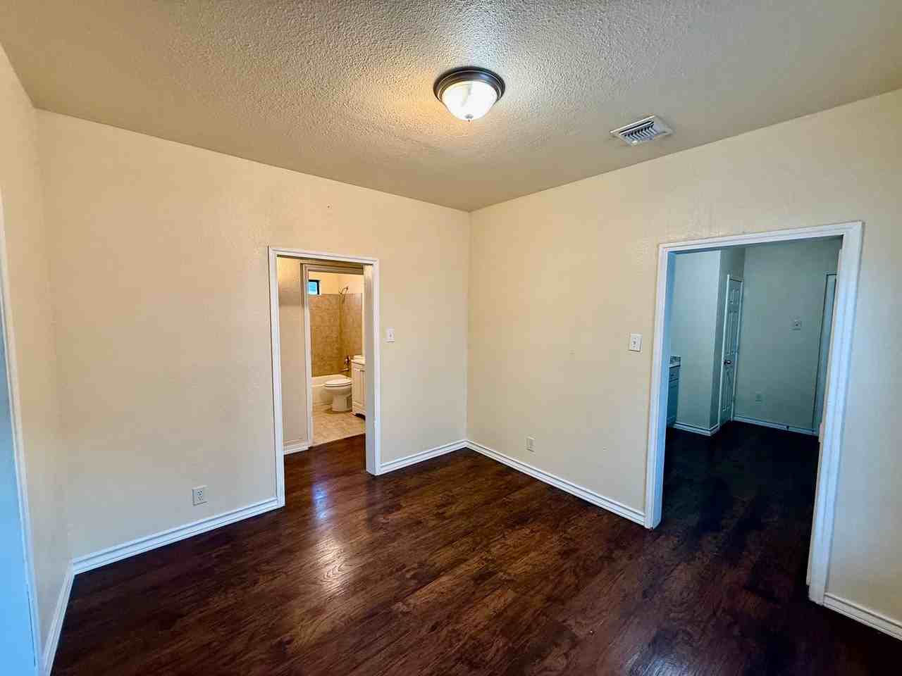 204 W White - Photo 7 of 23