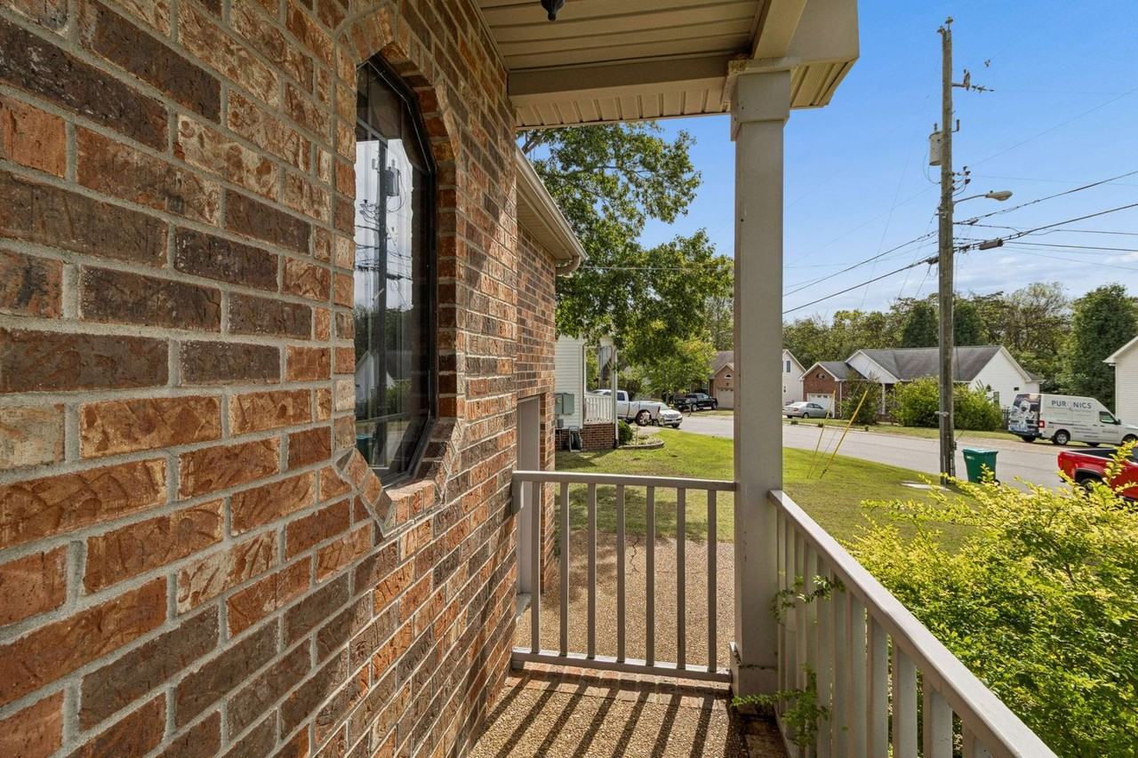 7729 Poplar Ridge Dr - Photo 3 of 41