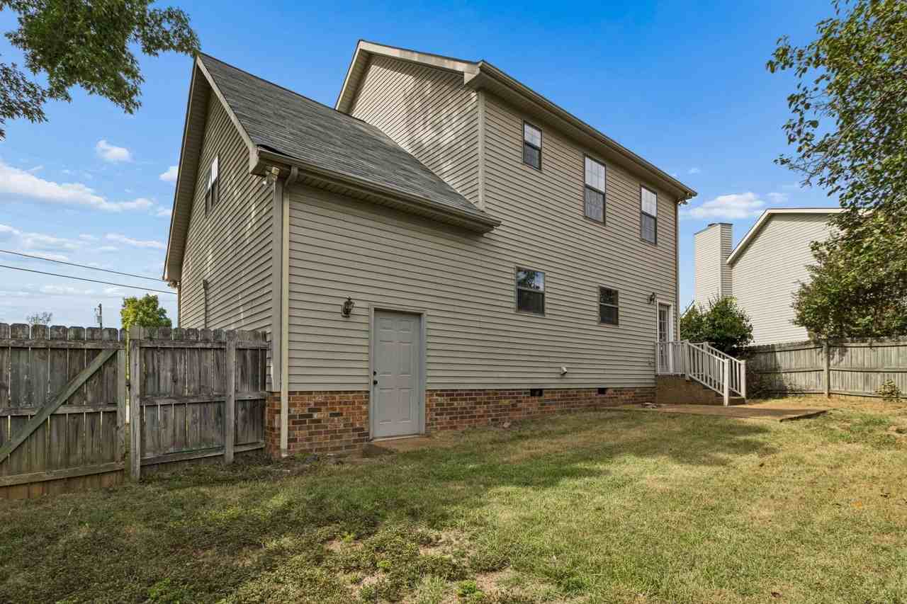 7729 Poplar Ridge Dr - Photo 5 of 41