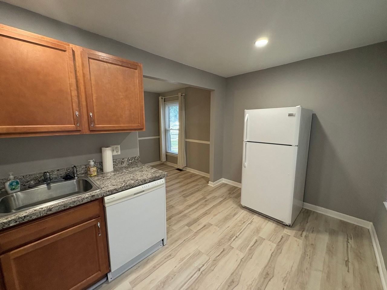 8535 Gradien Dr - Photo 6 of 35