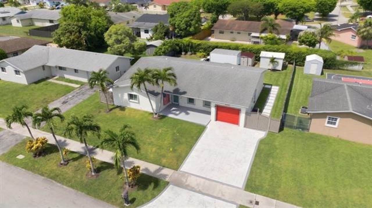 16820 Sw 108th Ave #16820 - Photo 3 of 29