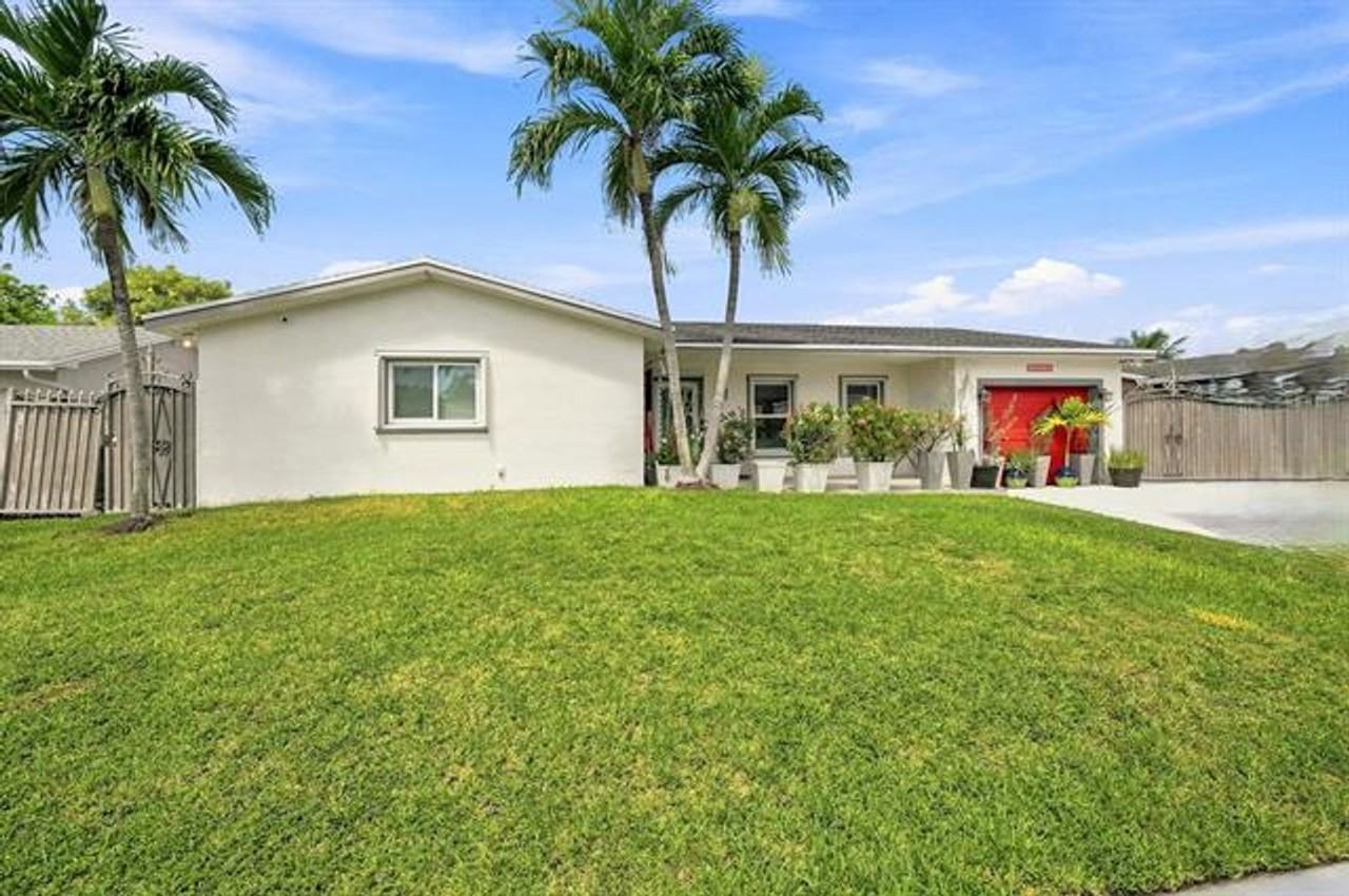 16820 Sw 108th Ave #16820 - Photo 5 of 29