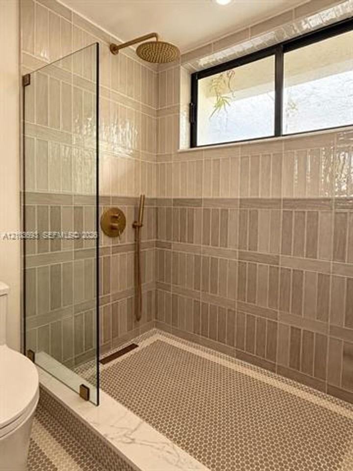 3042 3042 SW 27th Ave th 8 - Photo 6 of 14