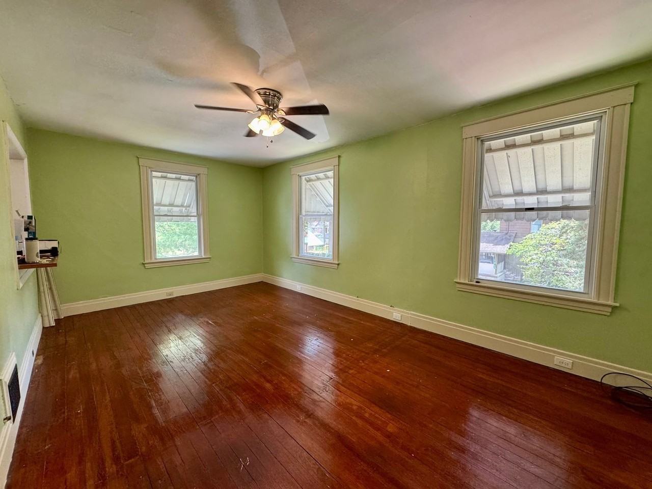 3458 Cheviot Ave - Photo 4 of 14