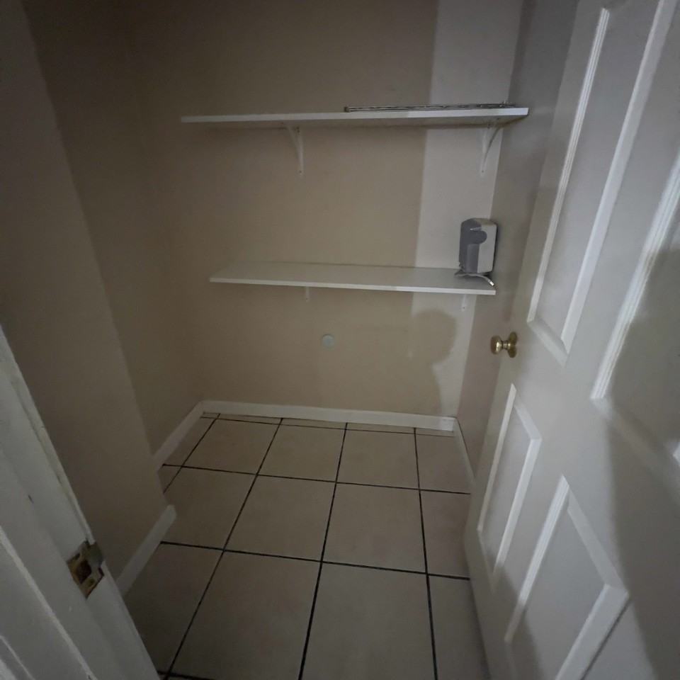11 Cady St #1R - Photo 6 of 10