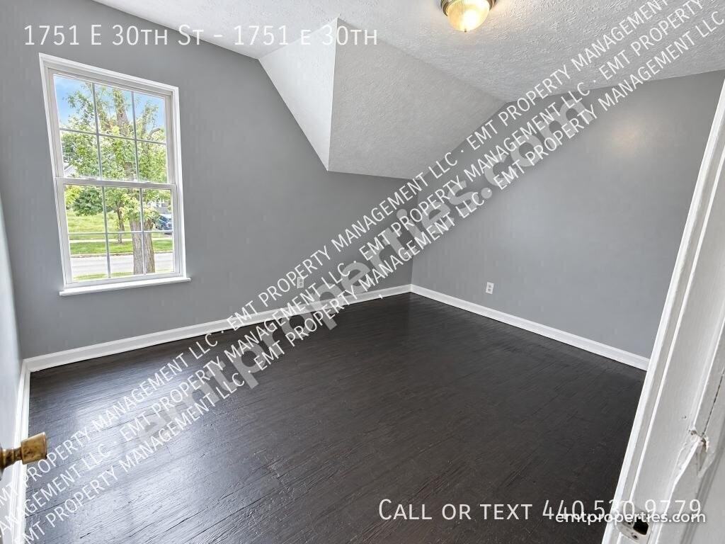 1751 E 30th St #1751E30th - Photo 4 of 7