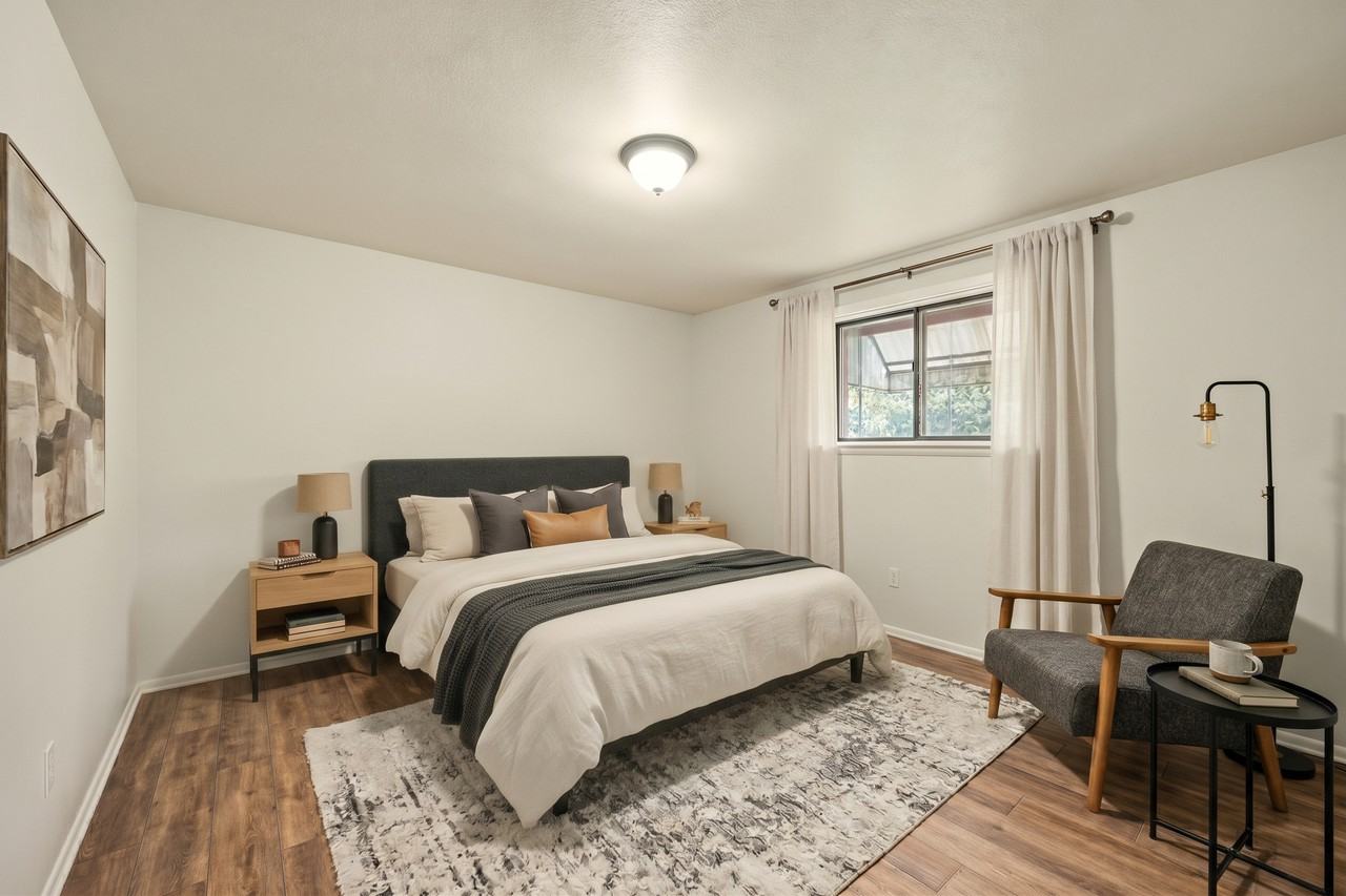 1011 Emerson Pl - Photo 5 of 15