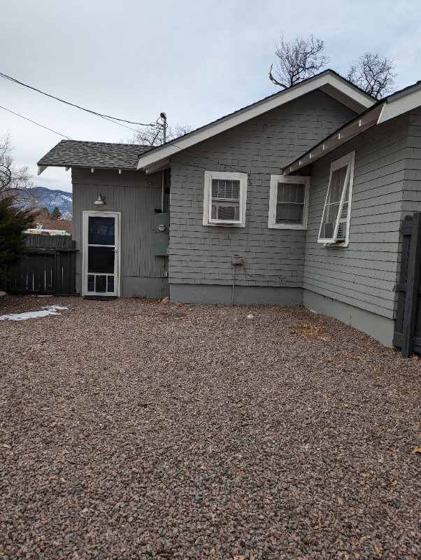 611 N Hancock Ave - Photo 3 of 40