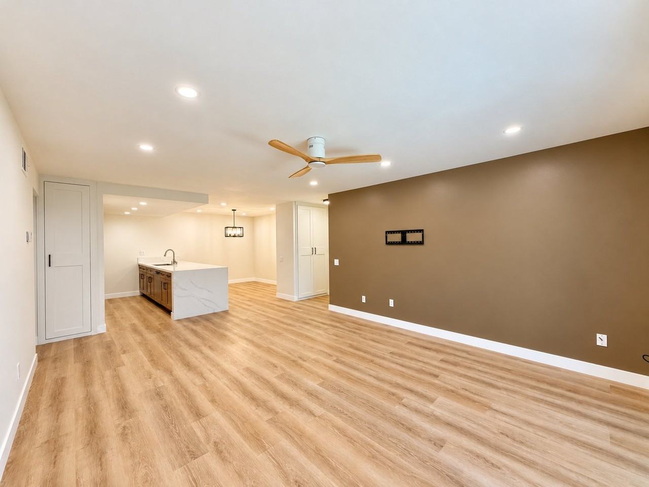 6049 Rancho Mission Rd #202 - Photo 6 of 25