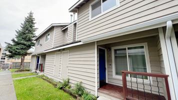 featured image of 217 W 14th Ave #1