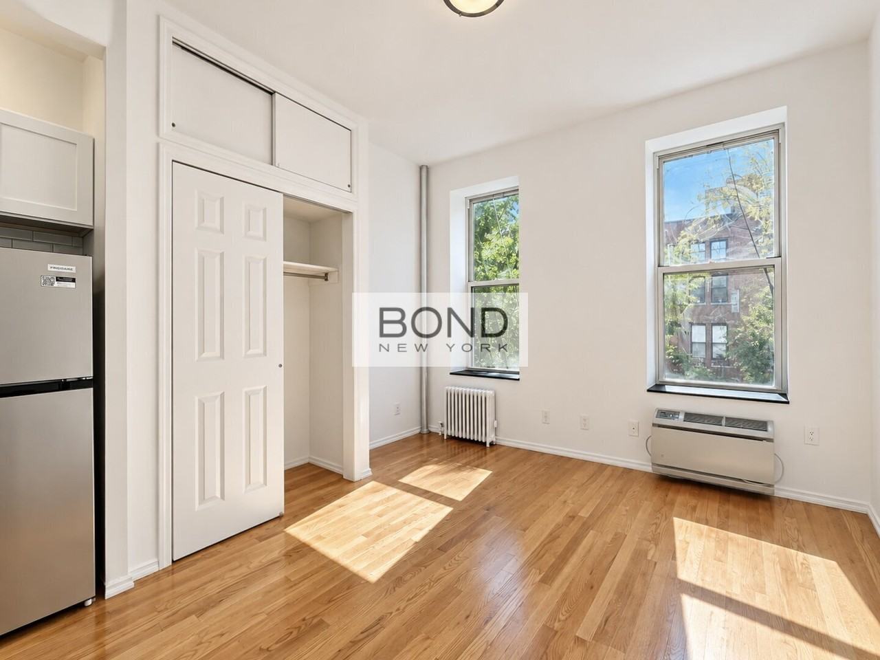 22 King St #H - Photo 2 of 8
