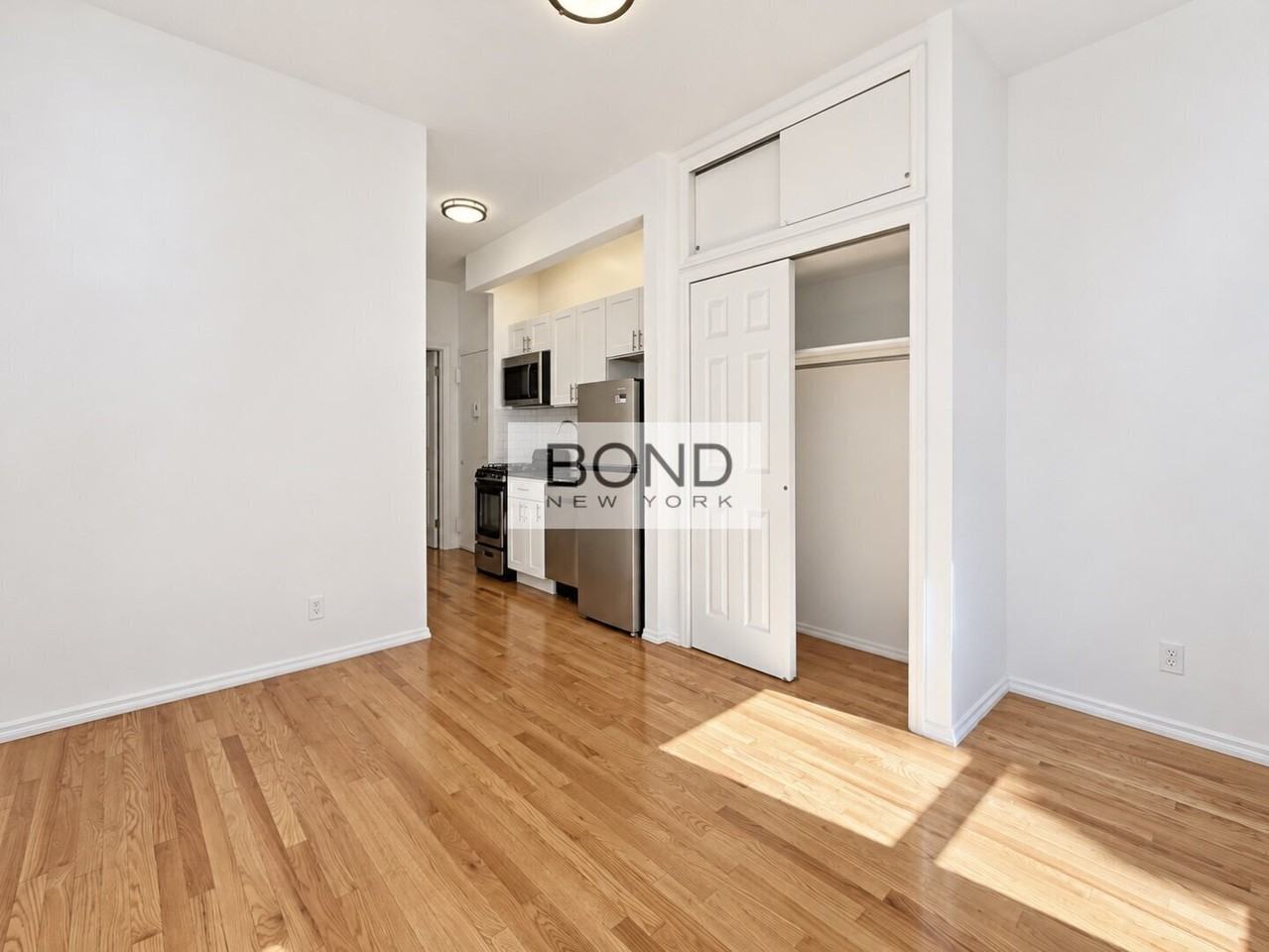 22 King St #H - Photo 3 of 8