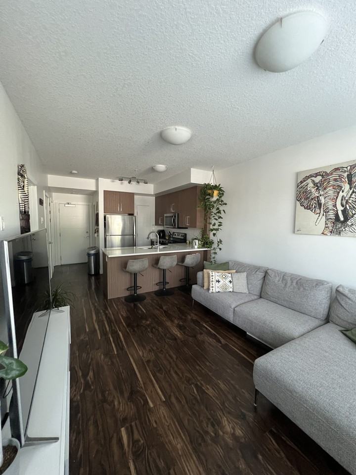 605 17 Avenue Northwest - Photo 3 of 17