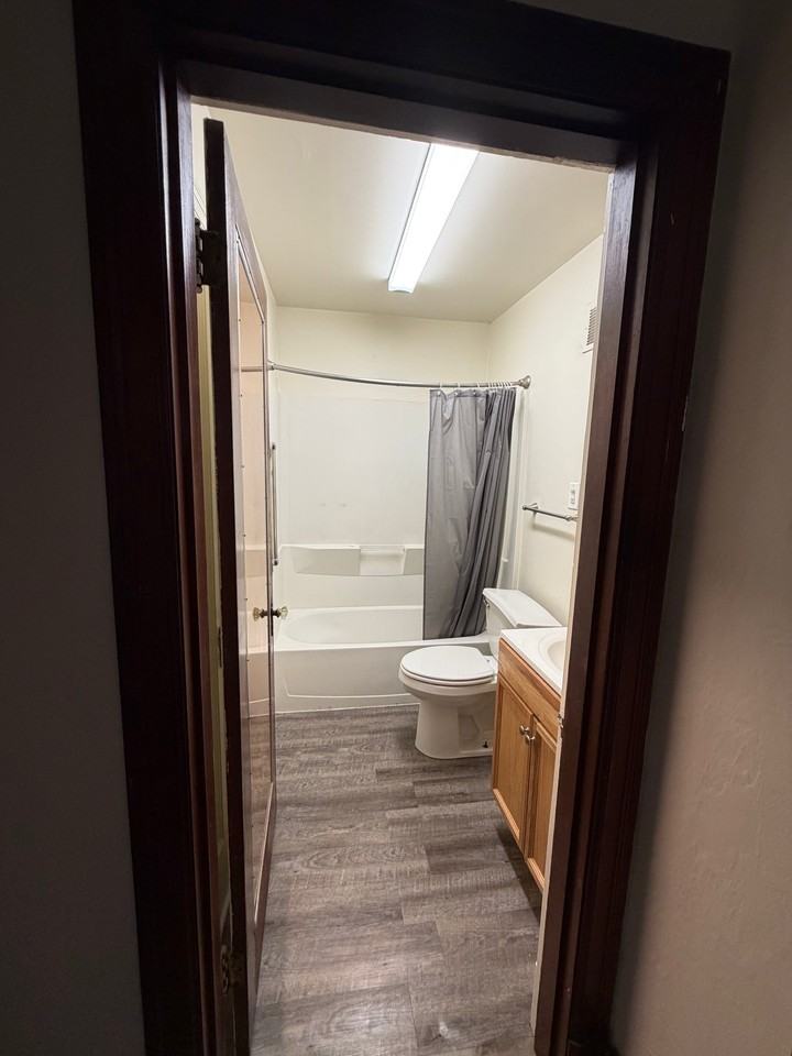 103 Jefferson Ave #B - Photo 5 of 13