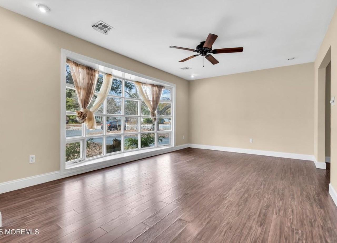 12 Pinehurst Dr - Photo 4 of 19