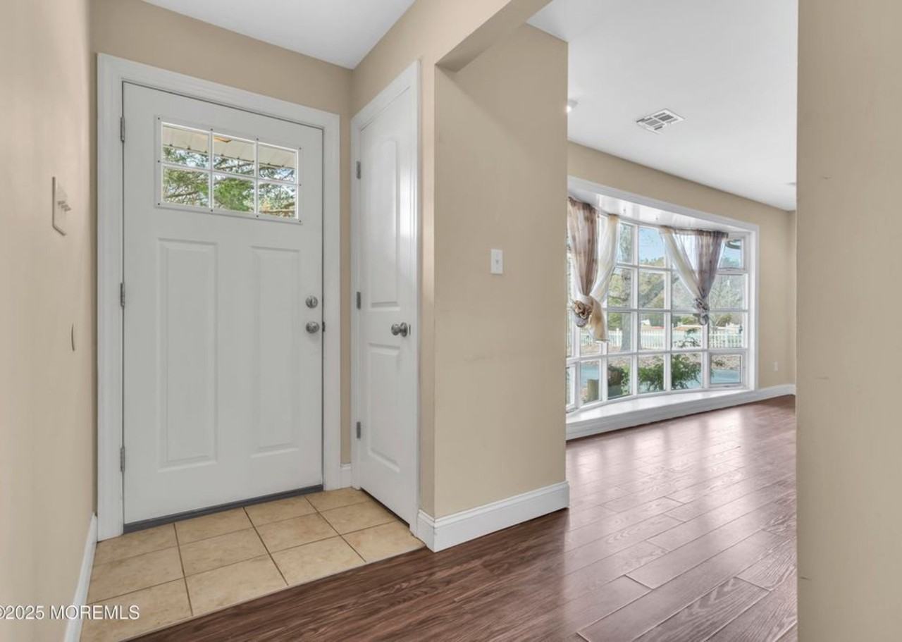 12 Pinehurst Dr - Photo 5 of 19