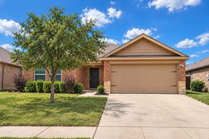featured image of 877 Darst Dr